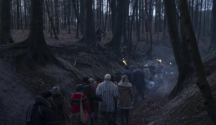 Пропавшие дети и ритуальные обряды в трейлере мистического сериала «Равноденствие»